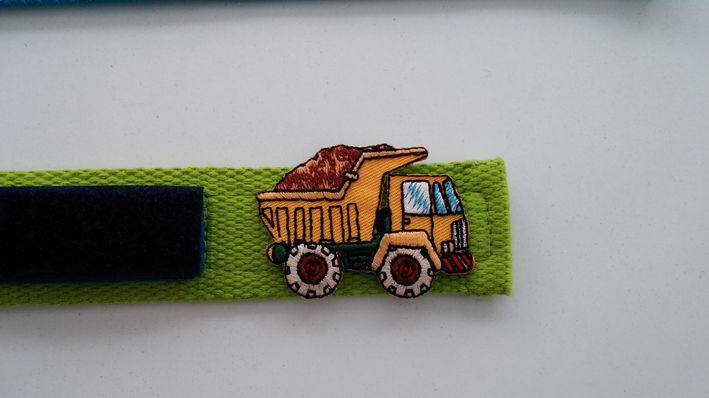 Kindergürtel - Weitenverstellbare Kindergürtel – weiches aber stabiles Baumwollgurtband mit Klettverschluss für alle Weiten verstellbar, in verschiedenen Längen
 - Modeatelier meins